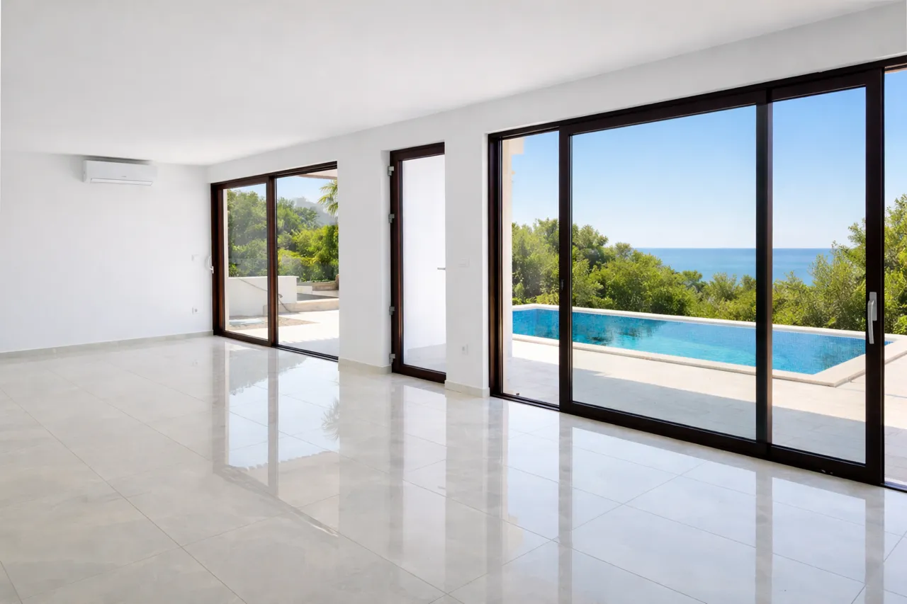 Referenz – Modernes Wohnen mit Poolblick